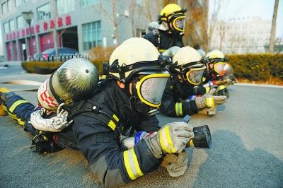 可視、聲音圖像視頻傳輸是消防頭盔新趨勢
